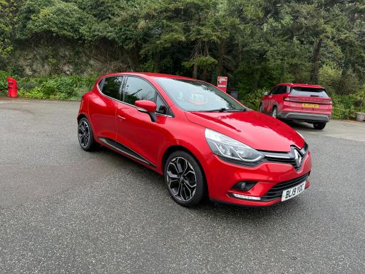 2019 RENAULT CLIO ICONIC TCE PRICE 6,595 YEAR 2019 19 REG MILEAGE 89,210 ENGINE 0.9... photo